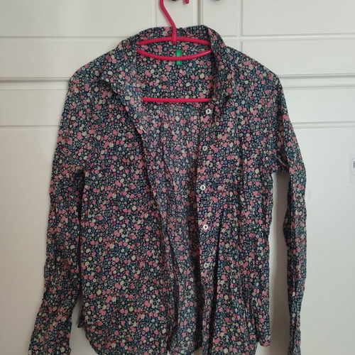 Benetton floral shirt like new, 100% cotton, size S