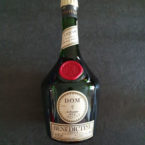 Benedictine liqueur vintage 1980 sealed like new