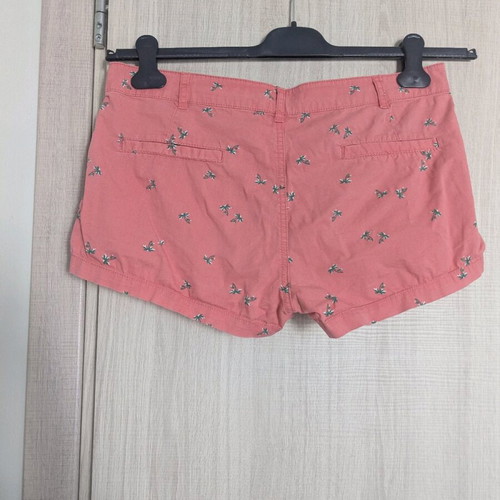 Sfera fuchsia shorts with designs like new