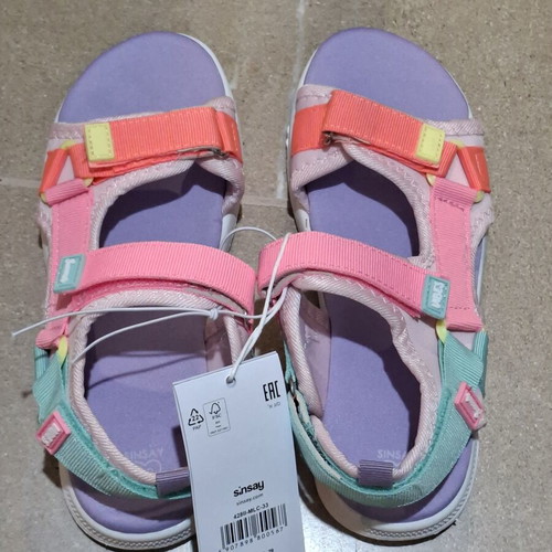 Girls Sport Velcro Sandals size 33, brand new, colorful pink
