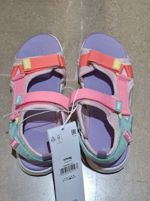 Girls Sport Velcro Sandals size 33, brand new, colorful pink