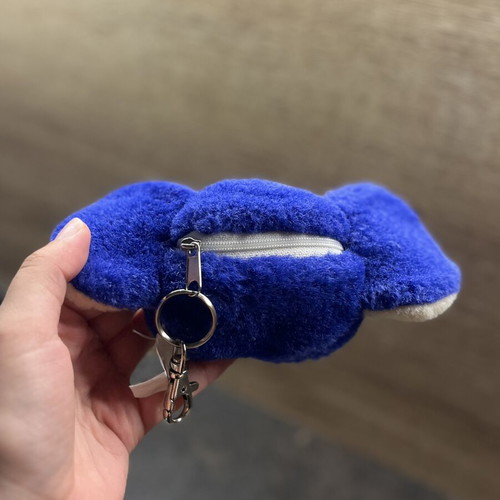 90s plush toy with zipper and keyring