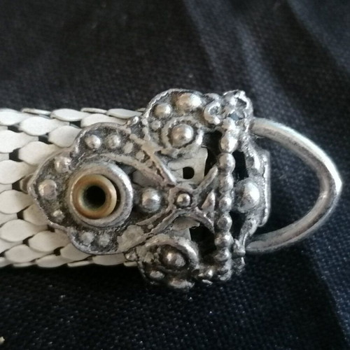 Whiting & Davis 1960's metal belt used, scaled mesh, white and silver