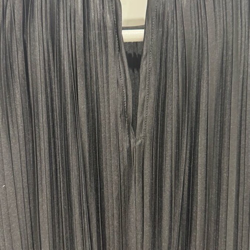 HM black pleated dress like new, size S/M