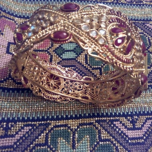 Gold-plated bracelet with rubies and zircon, like new