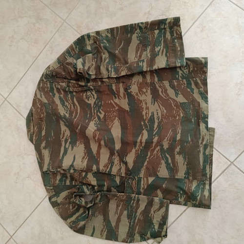 New type camouflage uniform jacket large, pants medium