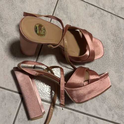 Luigi high-heeled sandals size 39 like new, pink
