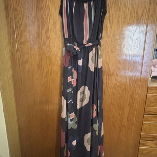 Dress Medium-Large like new, multicolored