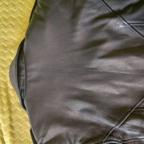 Harley Davidson female leather jacket like new, size M