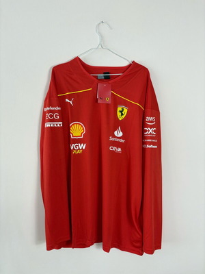 Scuderia Ferrari hockey jersey Sainz new, size XL, long sleeve