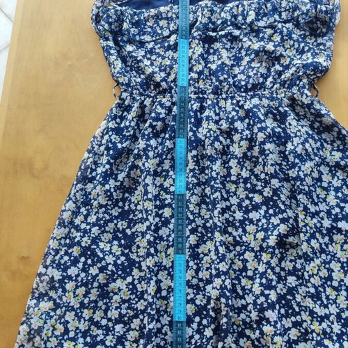 Floral summer dress with adjustable straps, like new, size M