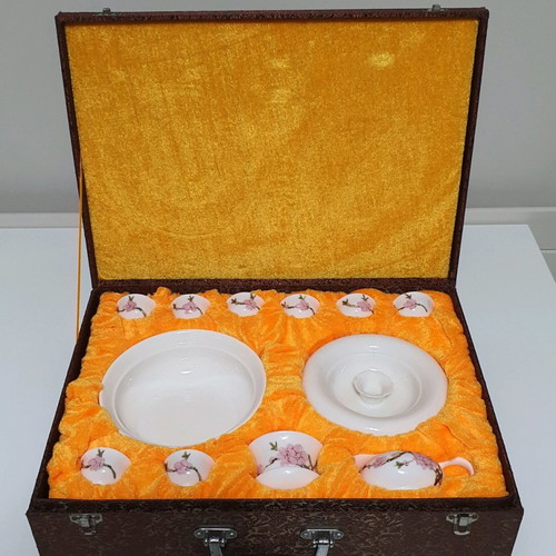 Jingdezhen porcelain Chinese tea set used, 11 pieces with case