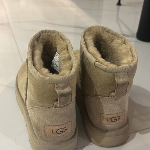 Ugg Australia women's boots like new, beige and brown, size 37