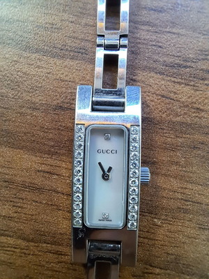 Ρολόι Gucci 3900L γυναικείο σαν καινούργιο με 26 διαμάντια
