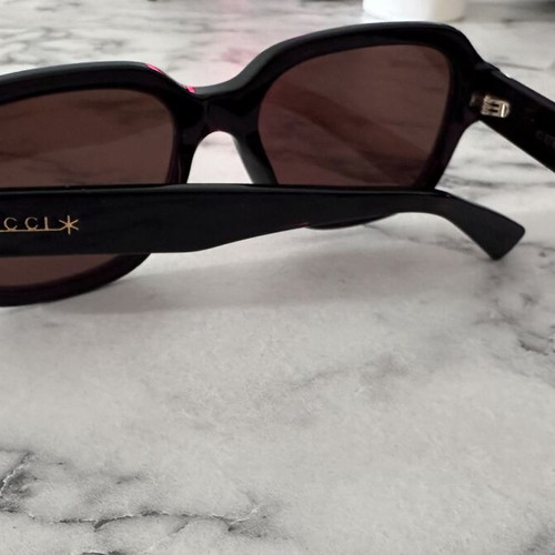 Gucci sunglasses new, black