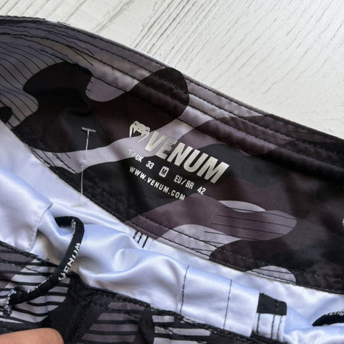 Venum Fight Shorts original MMA Muay Thai Kickboxing new, size M