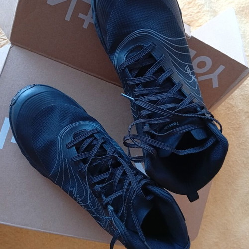 NNormal Tomir 2.0 boots like new, size 44, black