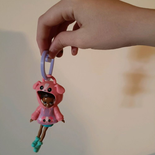 Polly Pocket figures used with 3 cases and keychain hanger