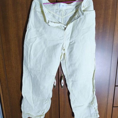 Mango women's yellow pants size 42, new