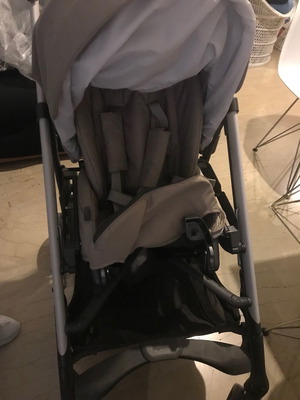 Καρότσι Inglesina Zippy Pro μεταχειρισμένο με καλαθούνα και βάση καλαθούνας