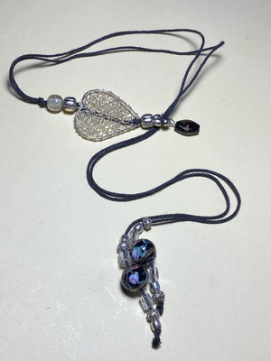 Multifunctional necklace like new with 2 wearing styles