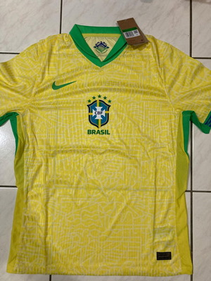 Brazil Home Authentic Jersey 24/25 нов Nike размери L XL 2XL