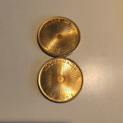 Commemorative medals from Notre-Dame de Paris like new
