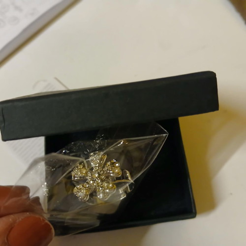Oriflame flower ring new, silver color