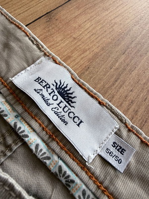 Berto Lucci men's chino bermuda shorts beige size L used