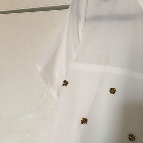 WHITE TOP WITH METALLIC DETAILS SIZE S-M