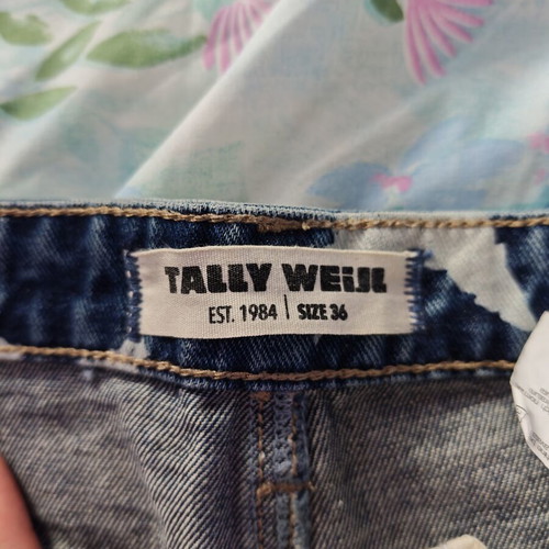 Jean high-waisted shorts like new, 100% cotton, white and blue