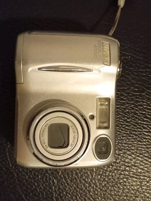 Nikon Coolpix 4100 camera like new