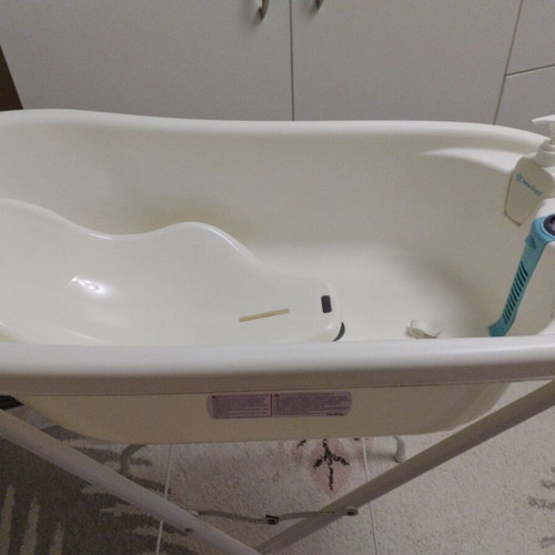 Bebe Stars bath tub used with thermometer and stand