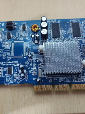 Gigabyte GV-R925128D graphics card used AGP 4X/8X