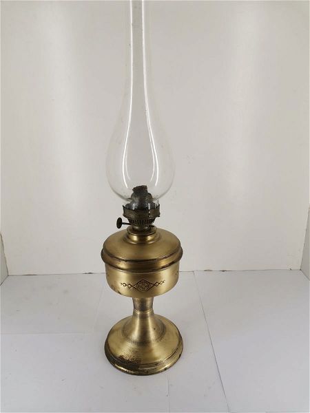  lampa petreleou mproutzini (litourgi) - epochis 1950