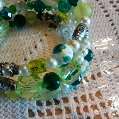 Handmade green beaded multi-strand bracelet new