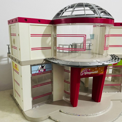 Playmobil 5485 City Life Shopping Mall used with elevator and figures