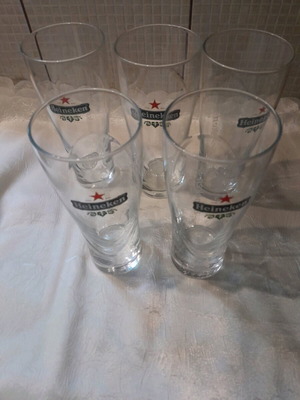 Συλλεκτικά ποτήρια Heineken πακέτο 5 σαν καινούργια