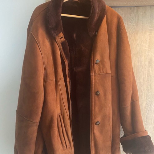 Women's brown mouton fur coat like new, size 42, oversized fit