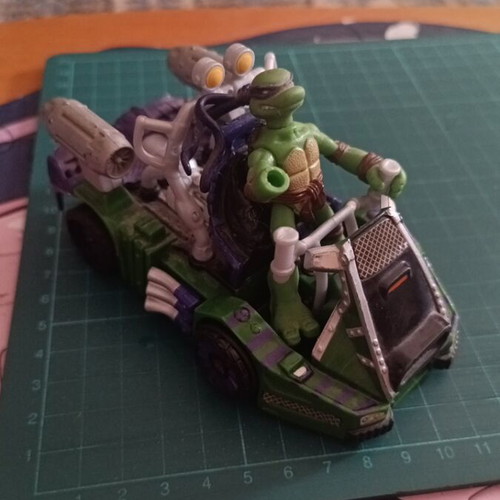 TMNT Mini Mutants Mini Moto-Slider with Donatello figure, used