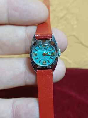 BENO women's wristwatch manual winding like new