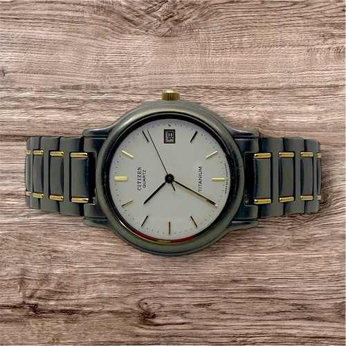 Citizen titanium watch like new, Quartz, 35mm