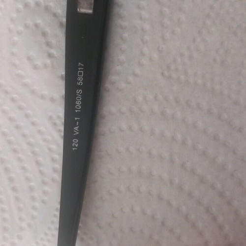 Valentino sunglasses authentic like new, black