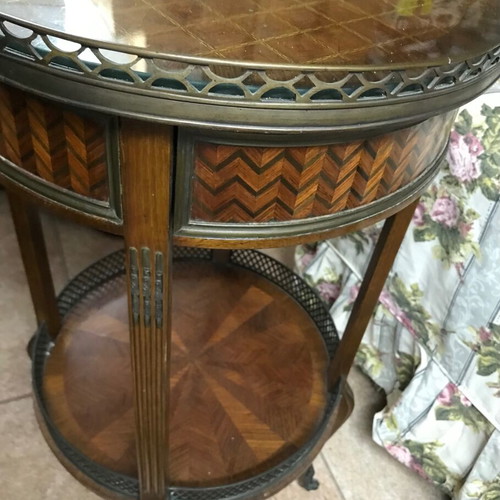 Set of 2 Louis XVI style tables used, antiques
