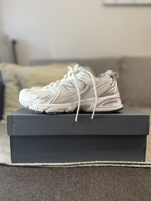 New Balance athletic shoes, size 38, white and silver