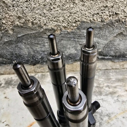 Citroën Spacetourer DW10F engine used with 4 injectors