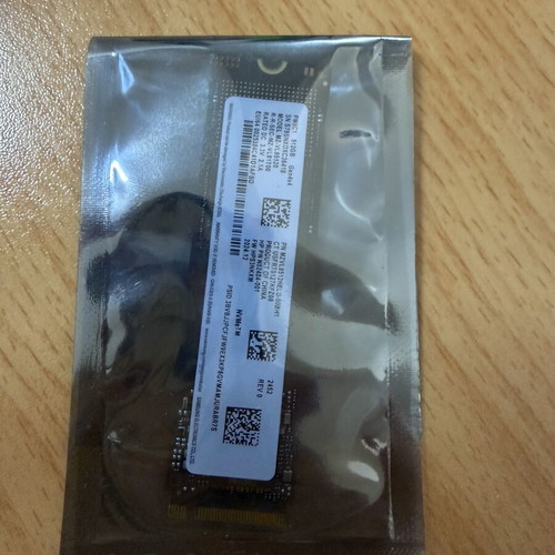 Samsung PM9B1 M.2 SSD 512GB PCI Express 4.0 new