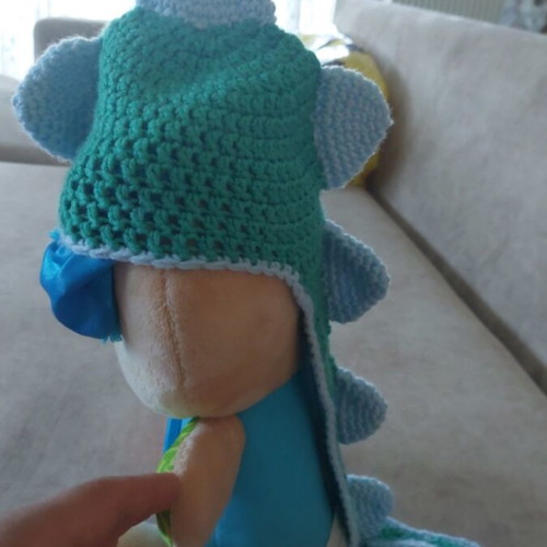 Handmade knitted dinosaur hat for 1-2 years old, new