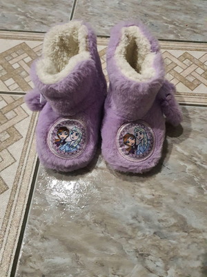 Disney Frozen boot slippers for girl size 24 like new, purple