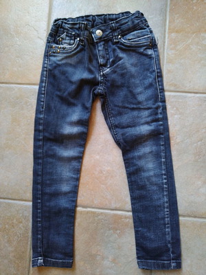 Zara jeans used for ages 3-4